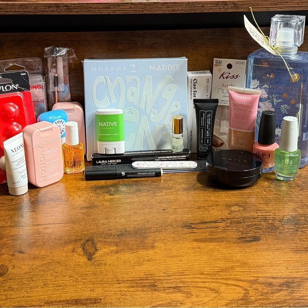Massive Beauty Bundle 20+ Items | Morphe Laura Mercier OPI Covergirl Tahari+ Bag - Picture 10 of 10